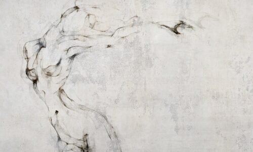 Papier peint Concrete Nudes blanc avec motif nuancé