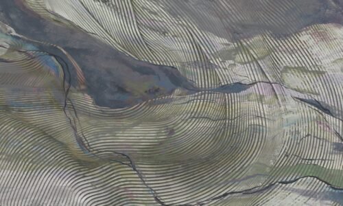 0120-2-ME-WAVE-LINES_web-mockup-1.jpg Papier peint Wavy Lines 2 gris, bleu, vert et multicolore