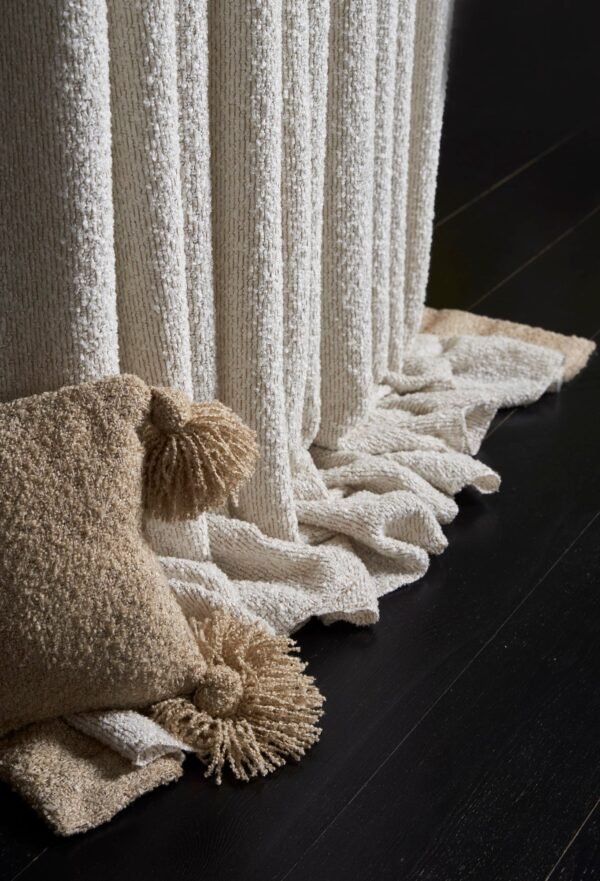 Rideau Avetrona 100% PES 315 cm Plain Maestro vue détaillée