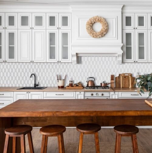 Mosaïque Carrara White Herald en marbre blanc poli, motifs géométriques et organiques