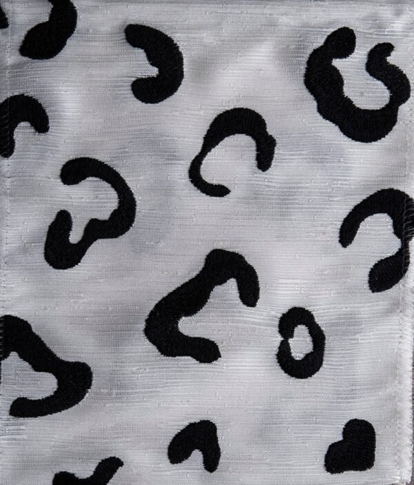 KBIRA-01-27_bee8f705-1972-4694-a805-b6f945de2e56-1 Rideau KBIRA broderie Maestro 75% polyester 25% viscose 300 cm