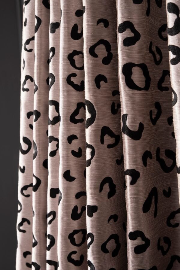 KBIRAPILE Rideau KBIRA broderie Maestro 75% polyester 25% viscose 300 cm