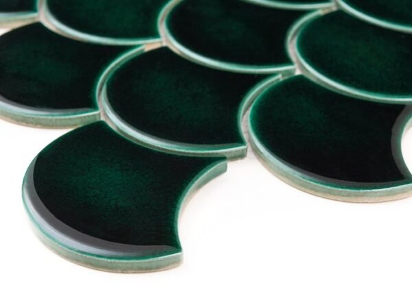 Mini-Fish-Scale-Bora-88-4-1.jpg Mosaïque murale en grés cérame Fish Scale Bora 88, forme écailles de poisson