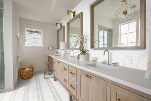 Carrelage hexagonal mat blanc beige avec motif rayures