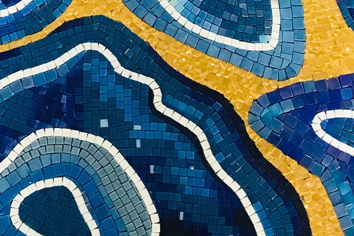 Mosaïque verre Agate bleue 110×110 cm — vue ambiance