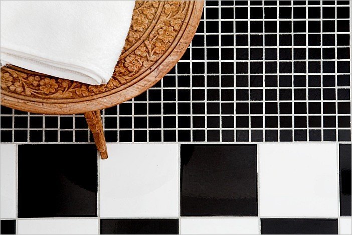 Carrelage marbre carré Noir pur 25 — vue ambiance