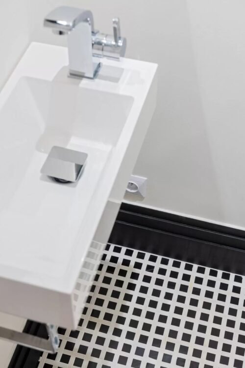 Mosaïque en marbre naturel noir pur BW02 pour revêtement mural