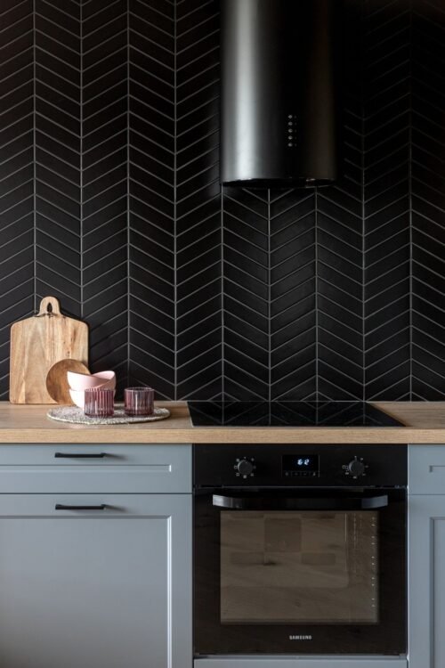 Mosaïque grès cérame noir mat motif chevron Royal