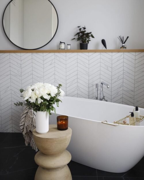 Mosaïque porcelaine chevron blanc matt Carrara Royal pour murs et sols