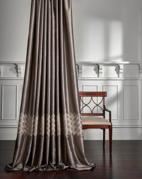 Rideau SENGLIA brodé 85% polyester 15% viscose 300 cm