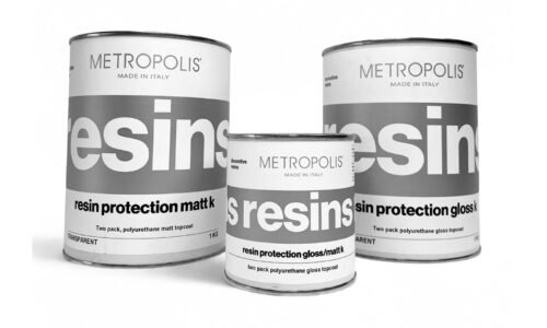 SystemWet_All-mockup-1-1.jpg Résine polyuréthane transparente pour protection papier peint humide