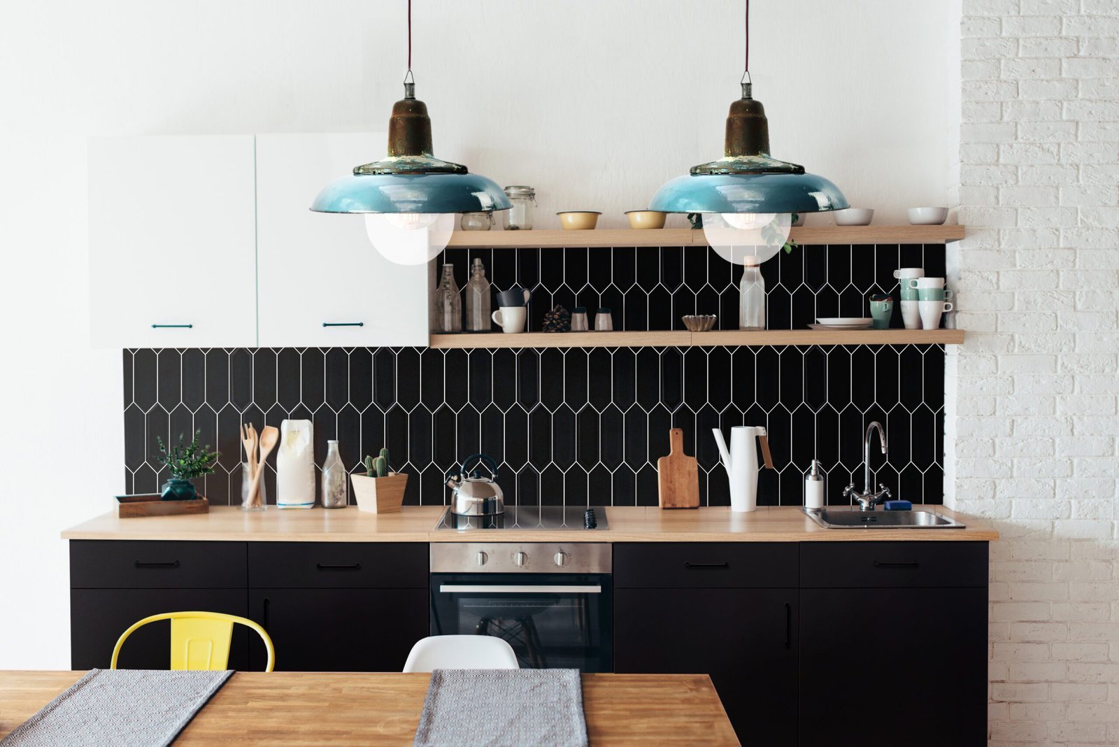 Carreau céramique Noir Tritone 01 mat — vue ambiance