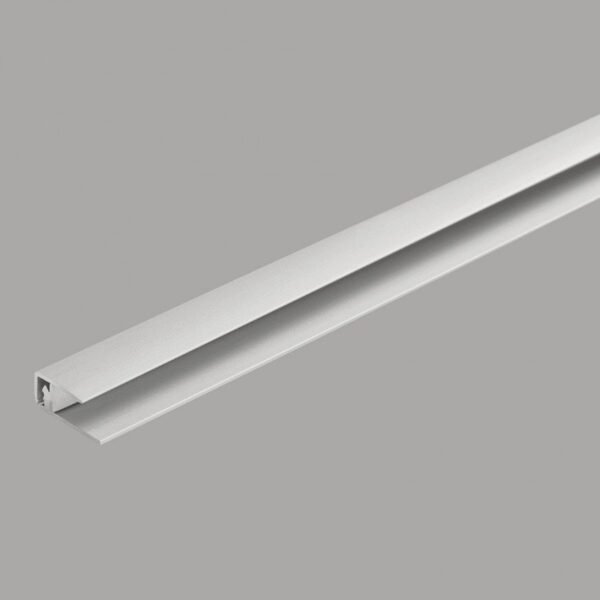 Bande de finition clipsable en aluminium anodisé noir ou aluminium