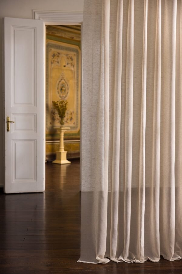 Rideau Martel en tissu uni 39% coton, 36% polyester, 25% lin, largeur 300 cm